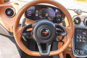 Super affaire ! McLaren 570 GT Coupé d'occasion 2017 - Product Image 2