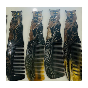 Peine de cuerno con dientes pulidos suaves, antiestático y suave, adecuado para tipos de cabello grueso, rizado o sensible - Product Image 4