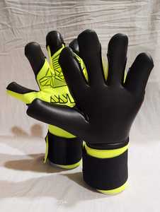 Gants de gardien de but personnalisés de vente chaude pour enfants et adultes gants de gardien de but extérieurs en latex anti-dérapants personnalisés - Product Image 2