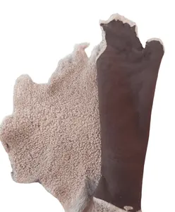 Мягкие и гладкие изделия из кожи ягненка для перчаток, аксессуары и сумки разных цветов