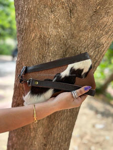 Nuevo pelo hecho a mano Real en ocultar estampado en relieve piel cuero muñequera embrague Venta caliente mujeres diseñadas bolsas con cremallera pintadas a mano - Product Image 3