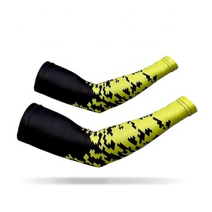 Manga de brazo de ropa deportiva de poliéster impresa personalizada para protección solar de verano para actividades al aire libre como ciclismo pesca MOQ bajo - Product Image 4