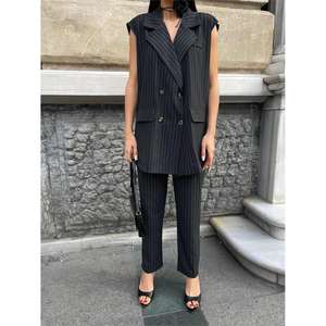 Conjunto de Traje para Mujer Polviscon - Chaleco Largo a Rayas y Pantalones Color Antracita - Product Image 4