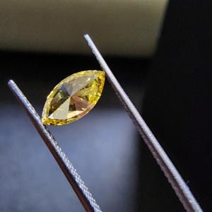 Diamante Amarillo de Corte Marquesa Cultivado en Laboratorio, Belleza y Brillo Inigualables, 0.510CT con Certificado IGI - Product Image 4