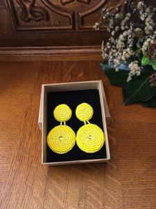 Boucles d'oreilles en coton légères de forme ovale, style bouddhiste, à usage quotidien, personnalisables, brodées à la main avec des perles de graines de luxe - Product Image 2