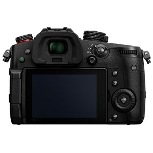 Ensemble de 3 pièces : Appareil photo hybride (corps uniquement) avec fonction de diffusion en direct, étui rigide et carte SD V90 UHS II de 64 Go - Product Image 1