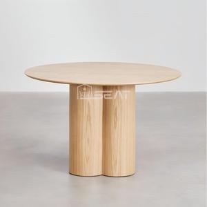 Mesa de comedor de madera redonda de diseño de mediados de siglo con patas de trébol de cuatro hojas Uso de hotel ensamblado - Product Image 6
