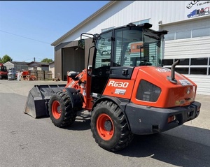 Chargeuse sur pneus Kubota à haute efficacité R630 5 tonnes Chargeuse frontale pour la construction, l'agriculture, l'aménagement paysager et la manutention de matériaux - Product Image 4