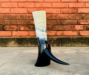 Vente chaude 2024 Médiéval Viking Corne À Boire Tasse En Laiton Naturel Ajusté Buffle Ox Corne avec Support Style Animal - Product Image 4