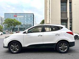 Hyundai Ix35 2.0L 5 places SUV Turbo SUV d'occasion en bon état avec intérieur en cuir et pneus R17 pour une conduite confortable - Product Image 2