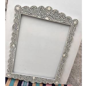 Elegante Marco de Espejo de Pared Moderno con Incrustaciones de Hueso, Espejo Decorativo de Madera Ecológico Hecho a Mano para Hogares, Hoteles, Boutiques y Cafeterías - Product Image 4