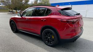 2020 A L F A Romeo Stelvio Sport AWD Transmission intégrale 2-0l 280ch Moteur I4 Di Turbo Automatique SUV/crossover - Product Image 3