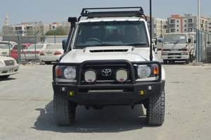 Auto Usado 2022, Volante a la Derecha, Caja de Cambios Automática, Asientos de Cuero Claro, Motor Turbo Diésel, Eléctrico, con ACC Trasero - Product Image 2