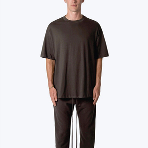 T-shirt Homme Oversize Marron Foncé Coupe Ample Manches Courtes Coton Décontracté Streetwear Haut Décontracté Entraînement Gym Logo Personnalisé Disponible - Product Image 1