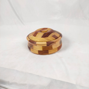 Plat à gratin vintage indien artisanal en bois avec couvercle en acier inoxydable écologique, diamètre 24 cm, récipient de cuisine, vente en gros - Product Image 1