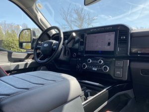 Ford Super Duty F-250 SRW LARIAT 2024 Usado en Buen Estado - Product Image 5