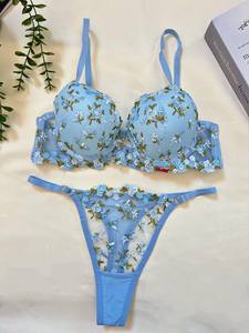 Lencería Sexy Transparente con Bordado Romántico y Transpirable, Conjunto de Tres Piezas de Tanga de Encaje para Mujer OP170 - Product Image 5