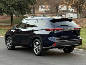 Toyota Highlander XLE d'occasion 2021 - Product Image 5