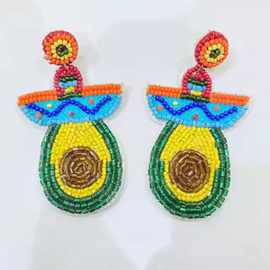 Pendientes de botón bordados con forma de flor multicolor, joyería artesanal vibrante para fiestas de MD Handicrafts - Product Image 2