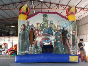 Château gonflable en PVC sur le thème des héros avec toboggan pour le plaisir des enfants en plein air - Product Image 3