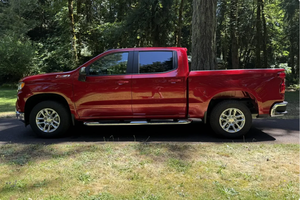 LISTO PARA CONDUCIR - USADO, VOLANTE A LA IZQUIERDA |   CHEVROLET SILVERADO 1500 LT Z71 CREW CAB 4X4 2024 - Product Image 2