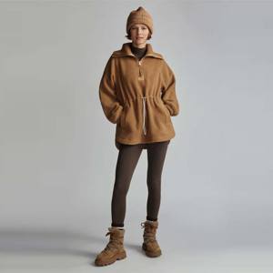 Veste en polaire Sherpa à demi-fermeture éclair pour femmes élégantes avec col haut, idéale pour le style hivernal de tous les jours - Product Image 1