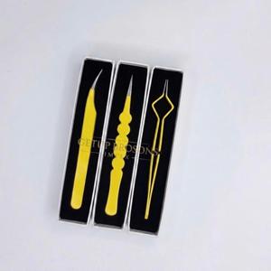 Pince à épiler pour extensions de cils GETUP BROSONS IMPEX de haute qualité, en acier inoxydable, pointe lisse, 10 mm, revêtement en poudre jaune - Product Image 4