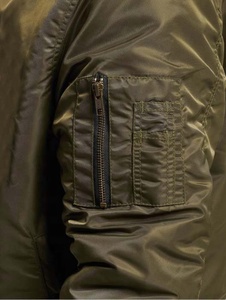 Veste bomber en toile imperméable et coupe-vent de style streetwear de haute qualité avec broderie personnalisée pour hommes - Product Image 4