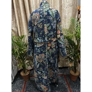 Kimono Largo Kantha, Elegante Estampado Floral Bohemio, Versátil y a la Moda para Profesionales - Product Image 1