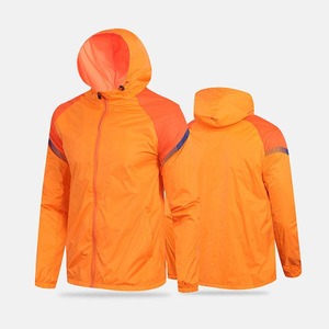 Veste d'entraînement de football avec logo personnalisé Unisexe 100% polyester Imperméable Léger Respirant Antibactérien Couleurs et tailles personnalisées - Product Image 2
