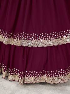 Conjunto de Lehenga Choli de Georgette Oliva con Blusa Bordada con Lentejuelas Zari y Dupatta de Malla Suave para Fiestas y Eventos Festivos, Largo hasta el Suelo - Product Image 6