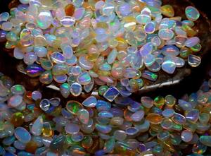 โอปอลเอธิโอเปียแท้ เกรดสูง ราคาถูก ทรงหลังเบี้ย หลายสี  น้ำหนัก 2-3 กะรัต รับรองโดยผู้ตรวจสอบบุคคลที่สาม ผู้ค้าส่งจากอินเดีย - Product Image 5