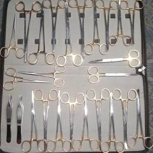 Ensemble de chirurgie générale de qualité 25 pièces poignées argentées Instruments chirurgicaux en acier inoxydable qualité supérieure autoclavable manuel - Product Image 1