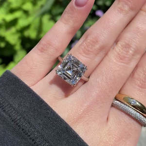 Anillo Solitario Catedral con Diamante de Laboratorio Certificado IGI, Corte Asscher, 3.00ct, D-E-F, VVSVS - Product Image 3