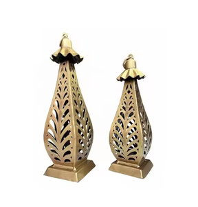 Precio al por mayor Iluminación moderna Decoración Linternas de metal Patio antiguo Vela Decoraciones Linterna Iluminación Artesanía de metal - Product Image 1
