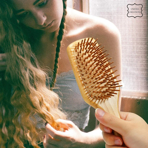 Brosse à cheveux en bois de bambou durable avec poignée Brosse de massage du cuir chevelu à coussin d'air - Product Image 6