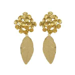 Ensemble de boucles d'oreilles dorées feuille et fleurs - Product Image 1