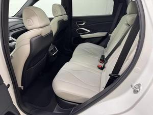 SUV 2024 con Tracción en las Cuatro Ruedas, Volante a la Izquierda, Rines R18, Caja de Cambios Automática, Cámara Trasera, Asientos de Cuero, Título Limpio, Sin Accidentes, Bajo Kilometraje - Product Image 5