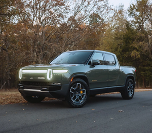 Vehículo Usado a Precio Accesible - Volante a la Izquierda |   Volante a la derecha |   RIVVVIANNN R1T 2022 EDICIÓN DE LANZAMIENTO CON CUATRO MOTORES - Product Image 1