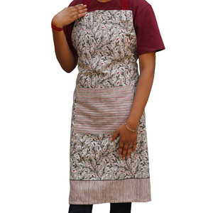 Nuevo delantal de cocina de diseño floral para el hogar Hotel Restaurantes para hombre y mujer Proveedor de delantal de cocina de algodón en India - Product Image 1