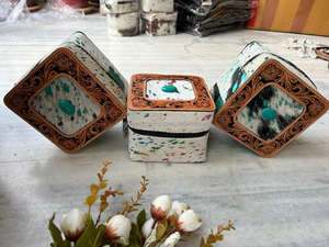 Boîte à bijoux personnalisée en cuir usiné à la main Boîte de voyage à bijoux métalliques pour cheveux Porte-bijoux pour femmes en cuir fait à la main - Product Image 3