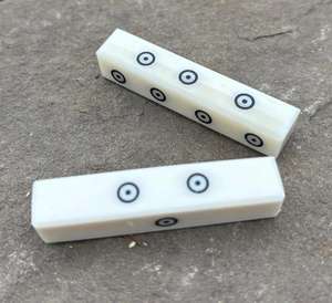 Dés à jouer de style moderne en os de buffle, écologiques, faits à la main, polis, de qualité supérieure, conçus sur mesure, 4 faces, taille personnalisée - Product Image 3