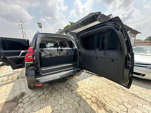 Toyota Prado VXR Usado 2023 - Product Image 6