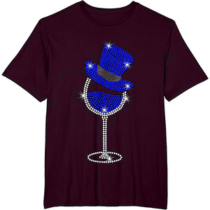 T-shirt décontracté à manches courtes et col rond pour homme Index Apparel, motif verre à vin noir orné de strass et chapeau vert, coupe régulière - Product Image 4