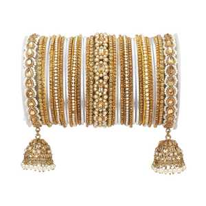 Ensembles de bracelets Chudiyan pour femmes les plus vendus, nouveau design, en acrylique et perles, avec Jhumkas pendantes. Petites modifications possibles. - Product Image 5