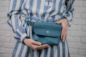 Sac banane vintage en cuir de vachette pour homme avec fermeture à glissière et Shape-LWB-0086 d'oreiller antivol - Product Image 6