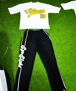 เสื้อสเวตเชิ้ตคอกลมผ้าคอตตอนผสมสแปนเด็กซ์เนื้อหนา 360 GSM แห้งเร็ว พร้อมกางเกงขายาวทรงสตรีทแวร์ปักลายคุณภาพสูง - Product Image 3