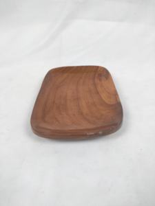 Plateaux rustiques en bois naturel pour table à manger, pour servir des collations, des boissons, du thé, du café. Disponibles chez Worldwide Supply, assiettes et plats en solde. - Product Image 5