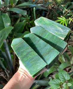 เสาหินธรรมชาติสีเขียวหยก,สำหรับสั่งซื้อจำนวนมากเสาหินไม้กายสิทธิ์ - Product Image 2