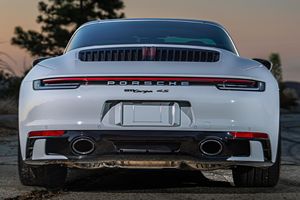 2022 911 Targa 4S Twin-Turbo Flat-6, transmission intégrale, 59 340 $ de options, non modifiée - Product Image 4